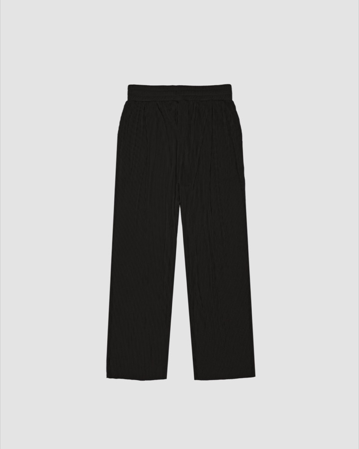 Mẫu quần Comfy Pleated 24 của 21ST URBAN